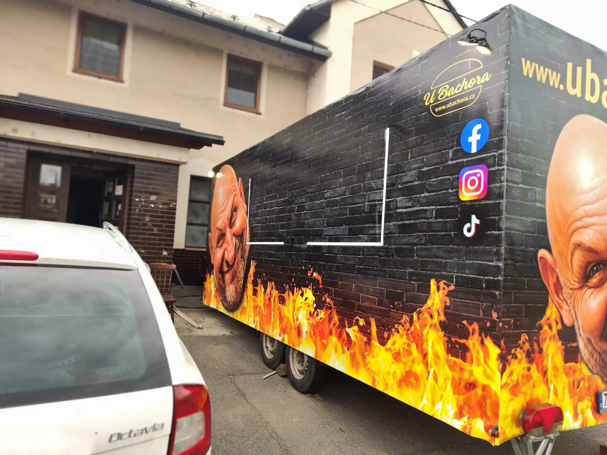 Foodtruck U Bachora v Šenově u Nového Jičína